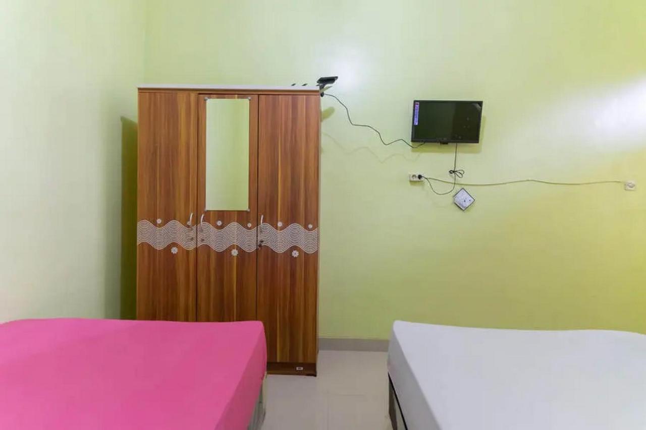 Hotel Kostawira Syariah Bintaro Mitra Reddoorz Mencil Exterior foto
